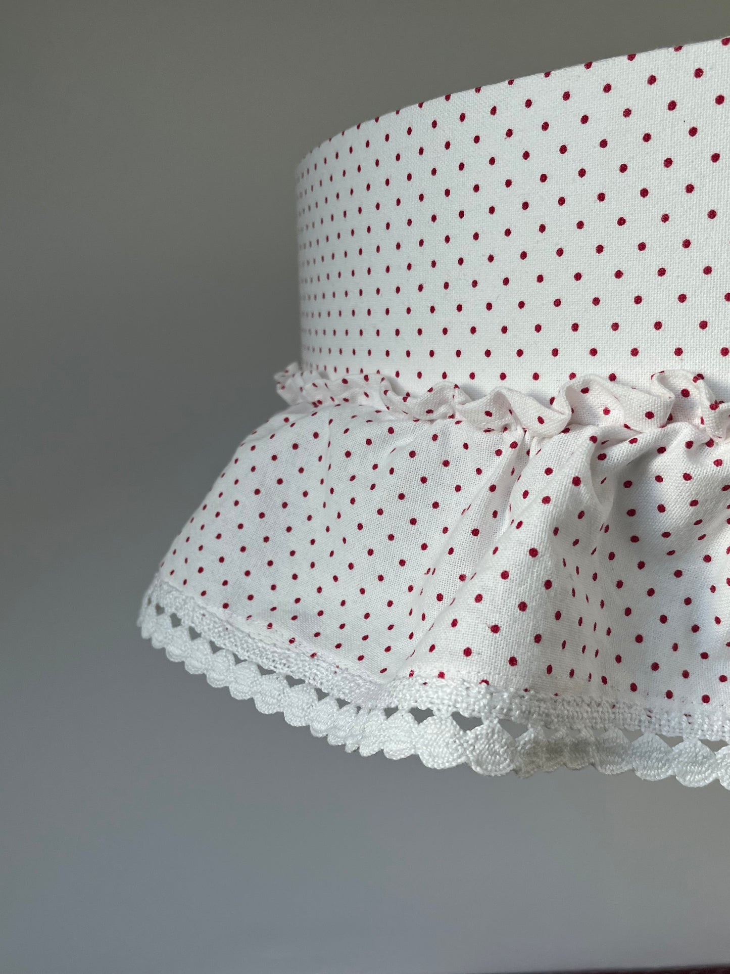 Chérie - ręcznie szyty abażur w kropeczki