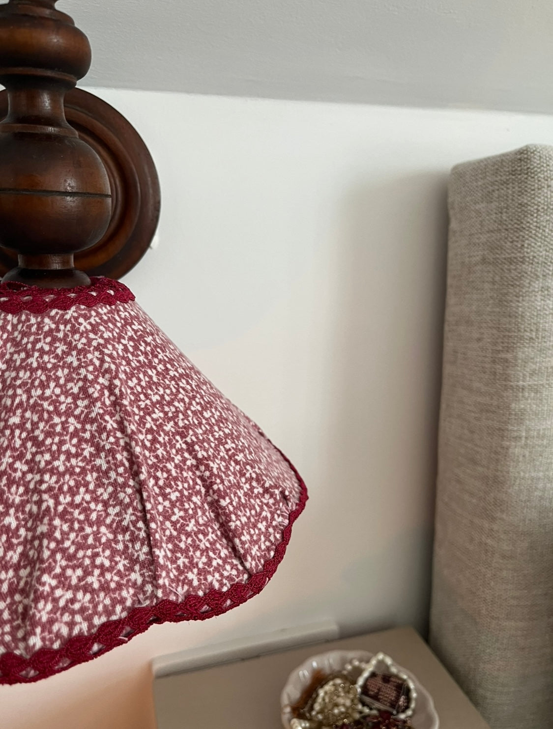 Burgundy Bloom — komplet (kinkiet vintage z ręcznie szytym abażurem)