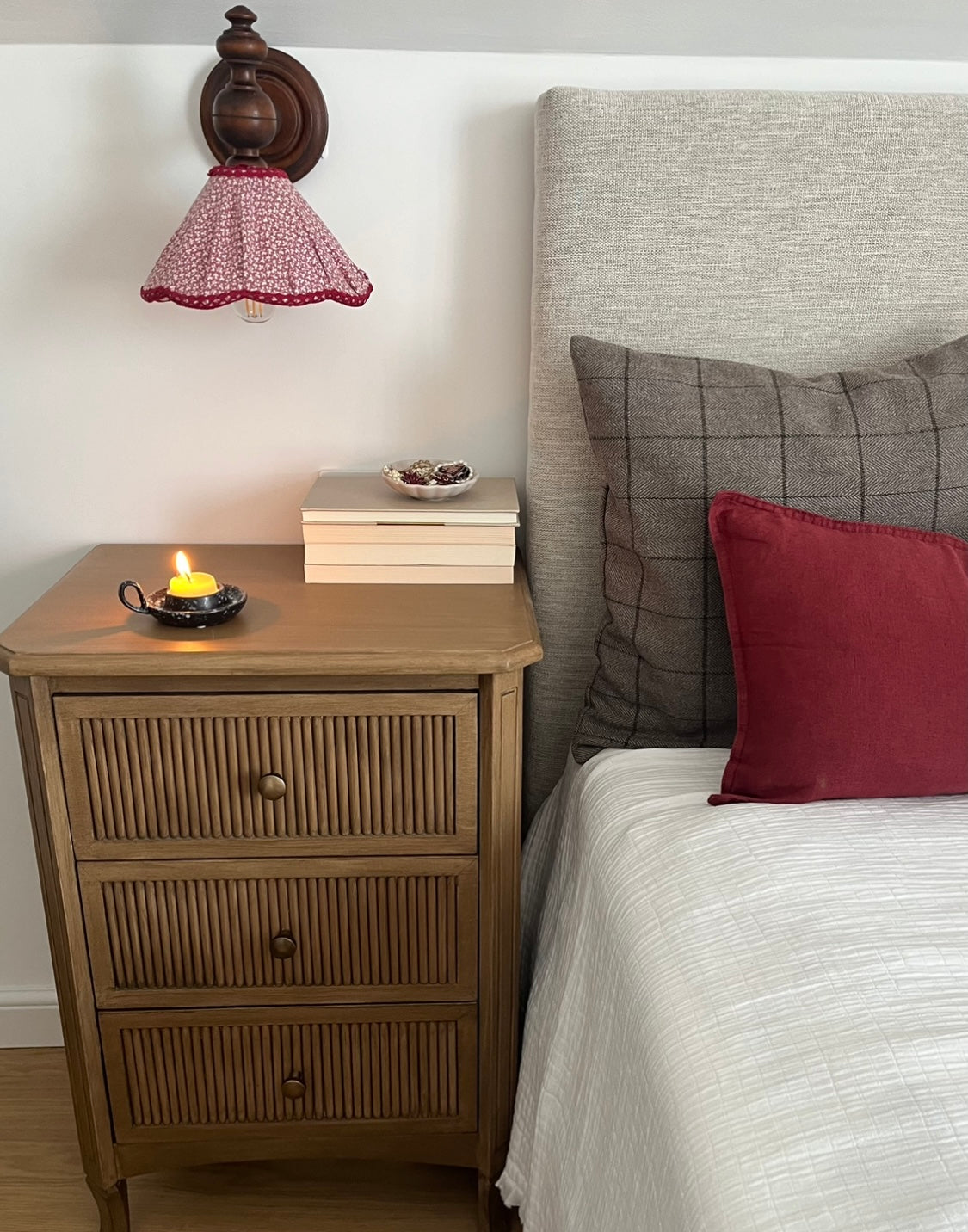 Burgundy Bloom — komplet (kinkiet vintage z ręcznie szytym abażurem)