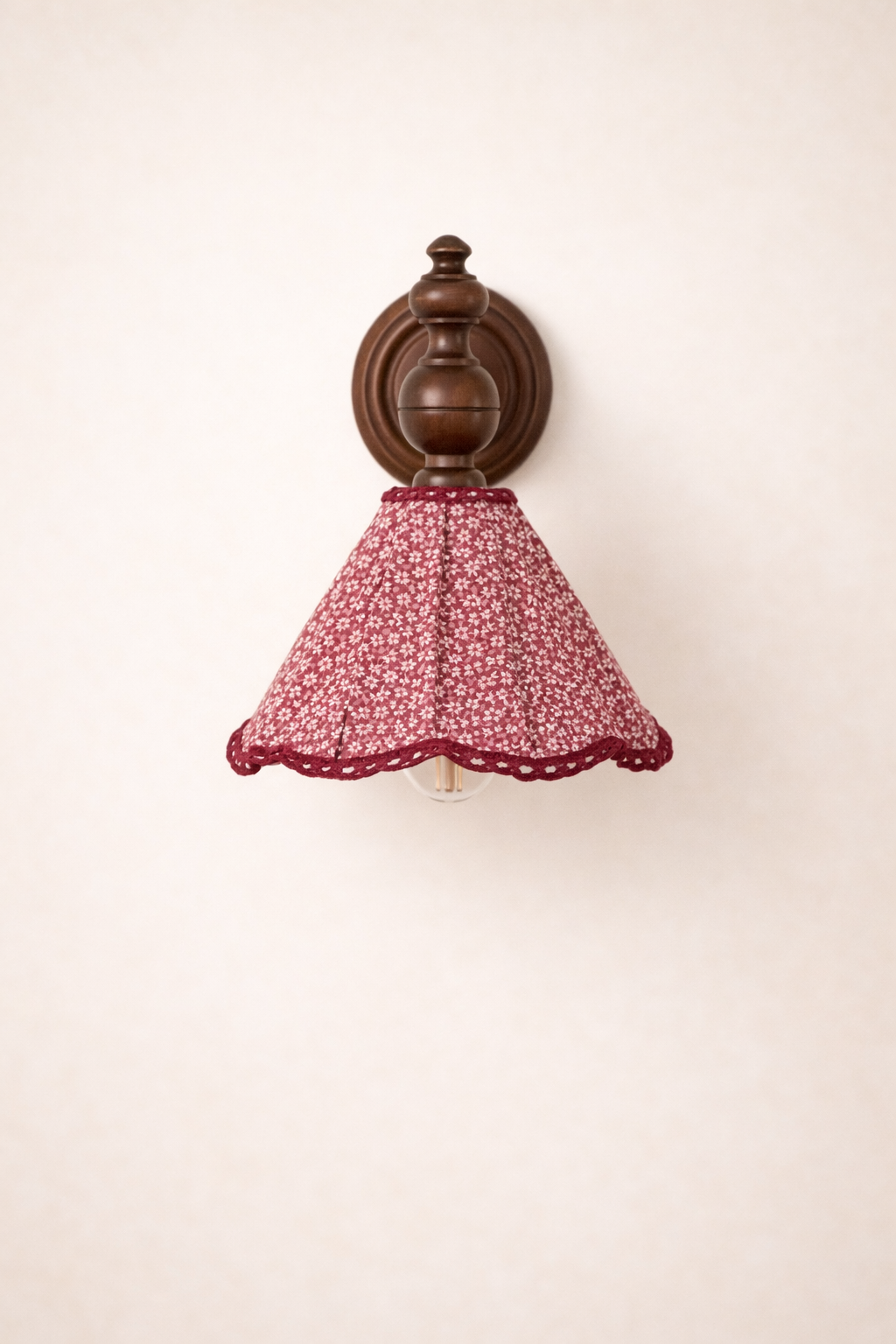 Burgundy Bloom — komplet (kinkiet vintage z ręcznie szytym abażurem)